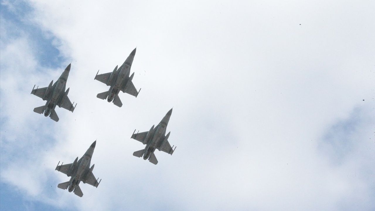 Bolu'da Şehitler Haftası İçin Duygusal 'Saygı Uçuşu' Gerçekleştirildi