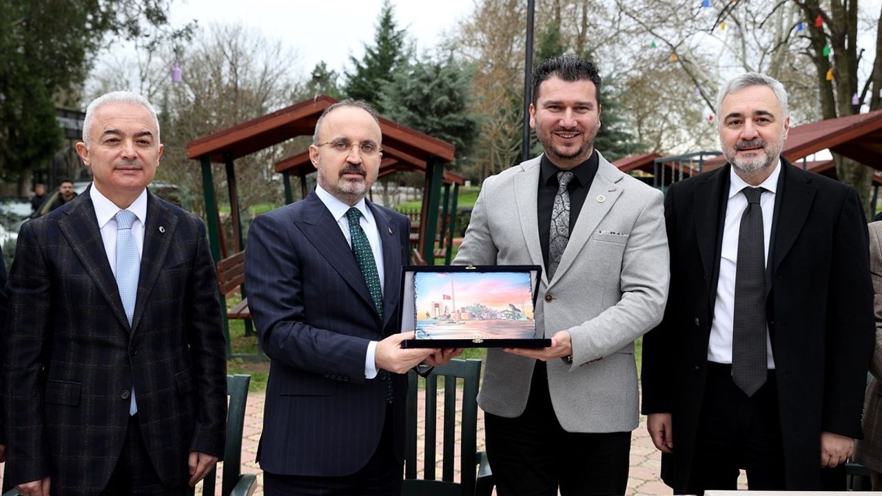 Bülent Turan: 'Sokaktan Uzak Durun, Terörsüz Bir Türkiye İçin Birlikte Hareket Edelim'