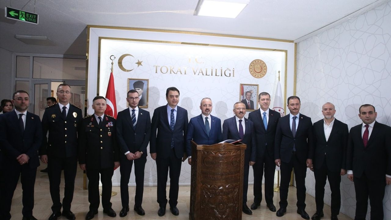 Bülent Turan Tokat'ta Sokak Hayvanları ile İlgili Açıklamalarda Bulundu