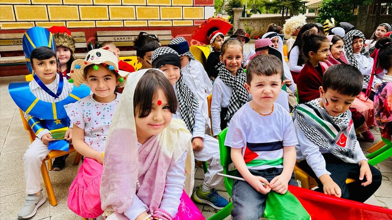 Çankırı'da 23 Nisan Coşkusu: 'Dünya Çocukları' Temasıyla Kutlandı