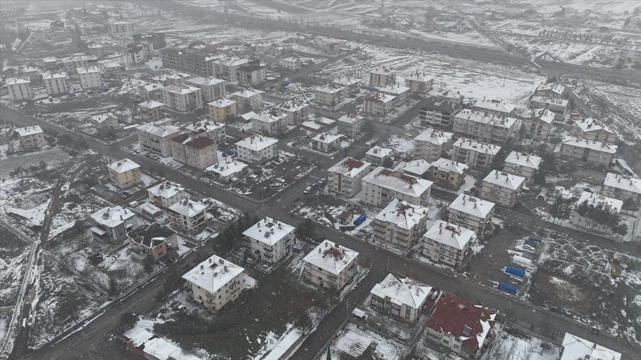 Çankırı'da Kar Yağışı Etkisini Gösteriyor