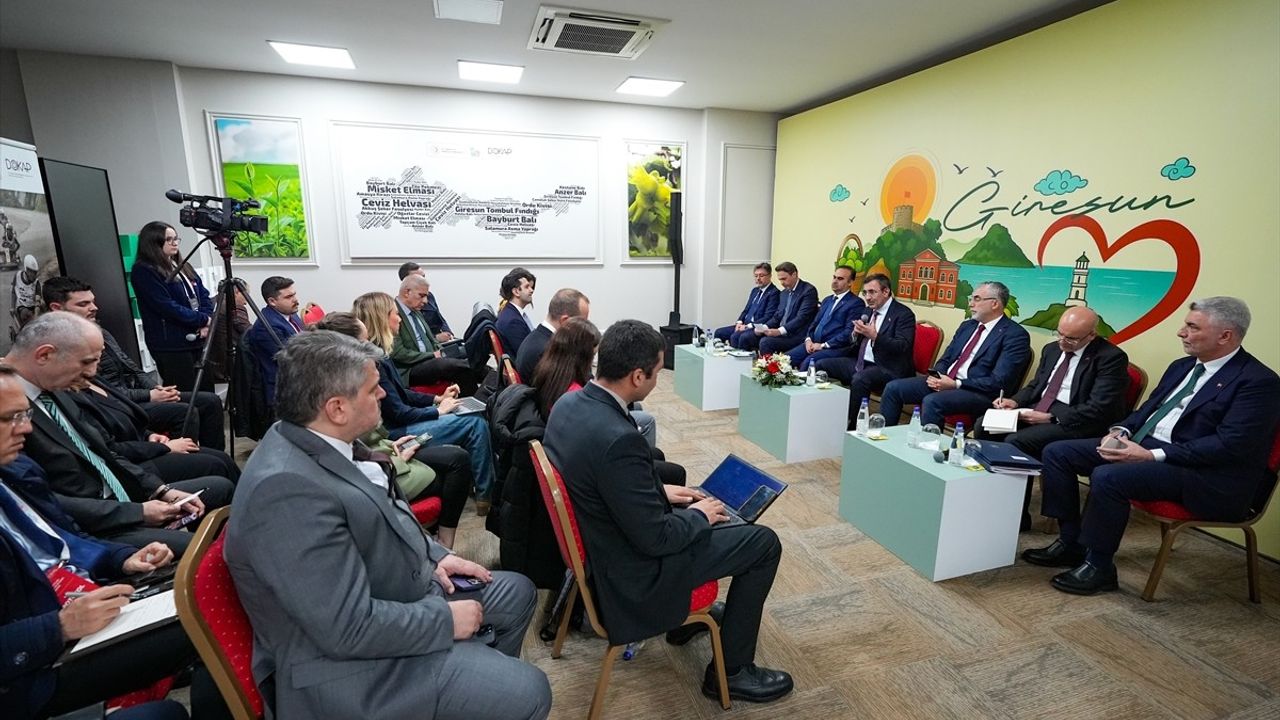 Cevdet Yılmaz: Enflasyonla Mücadele ve Ekonomik Reformlar Devam Edecek