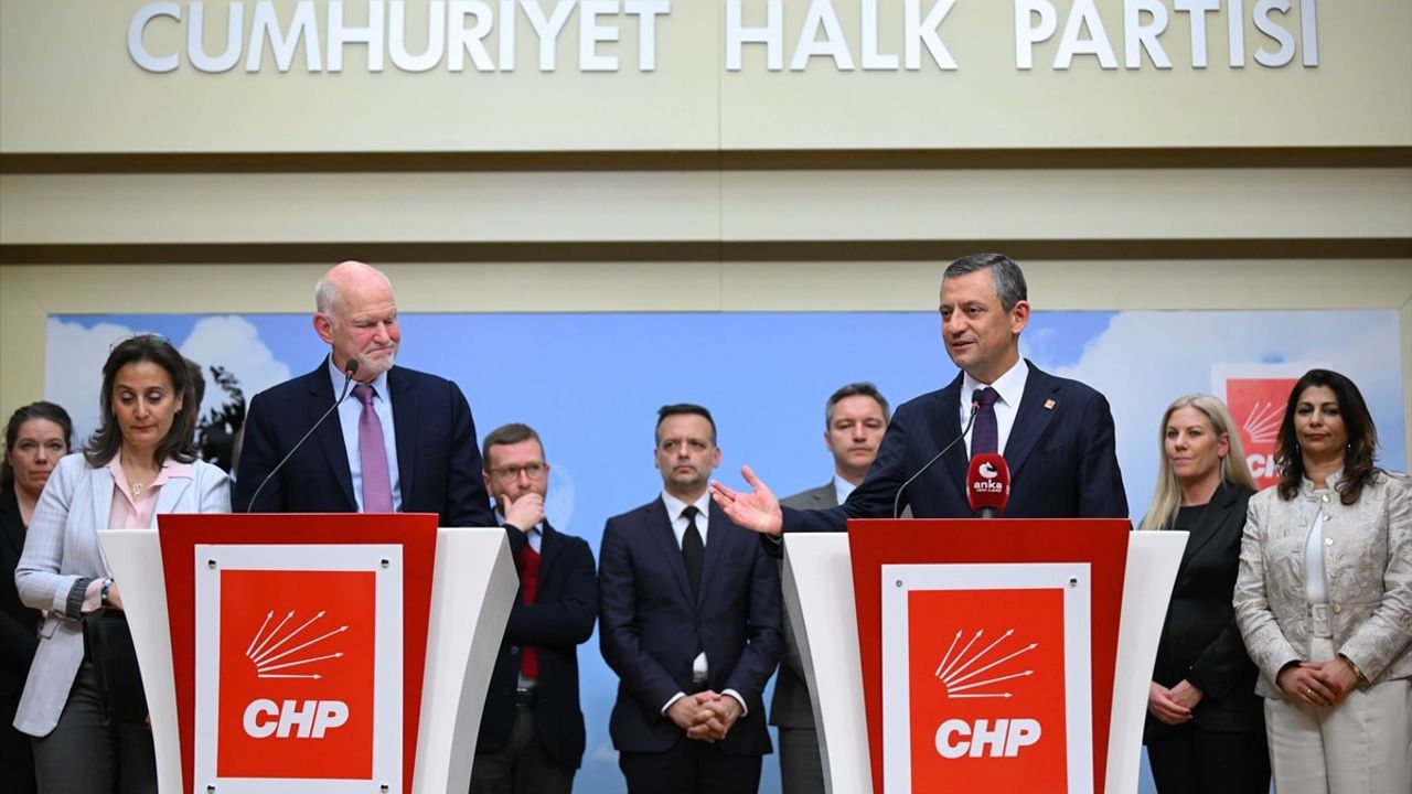 CHP Genel Başkanı Özgür Özel, Avrupa Sosyalist Parti Heyeti ile Görüştü