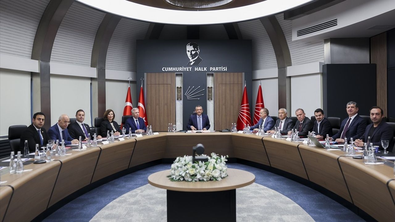 CHP Genel Başkanı Özgür Özel, SODEMBEK Toplantısına Başkanlık Etti