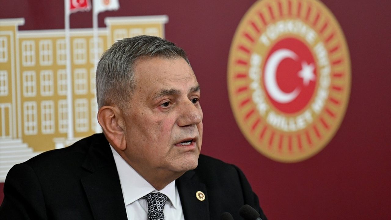 CHP'li Ocaklı: Yaş Çay Alım Fiyatı En Az 35 Lira Olmalı