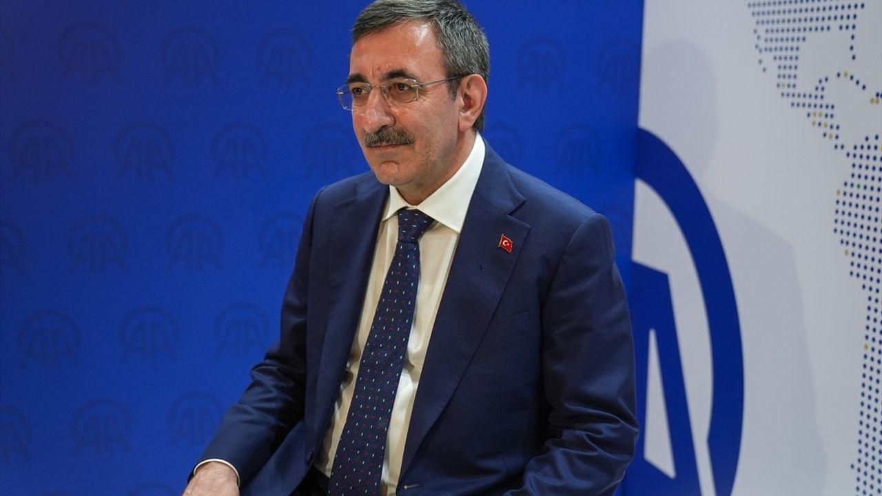 Cumhurbaşkanı Yardımcısı Yılmaz'dan Ekonomi Değerlendirmesi: Belirsizlik En Büyük Tehlike