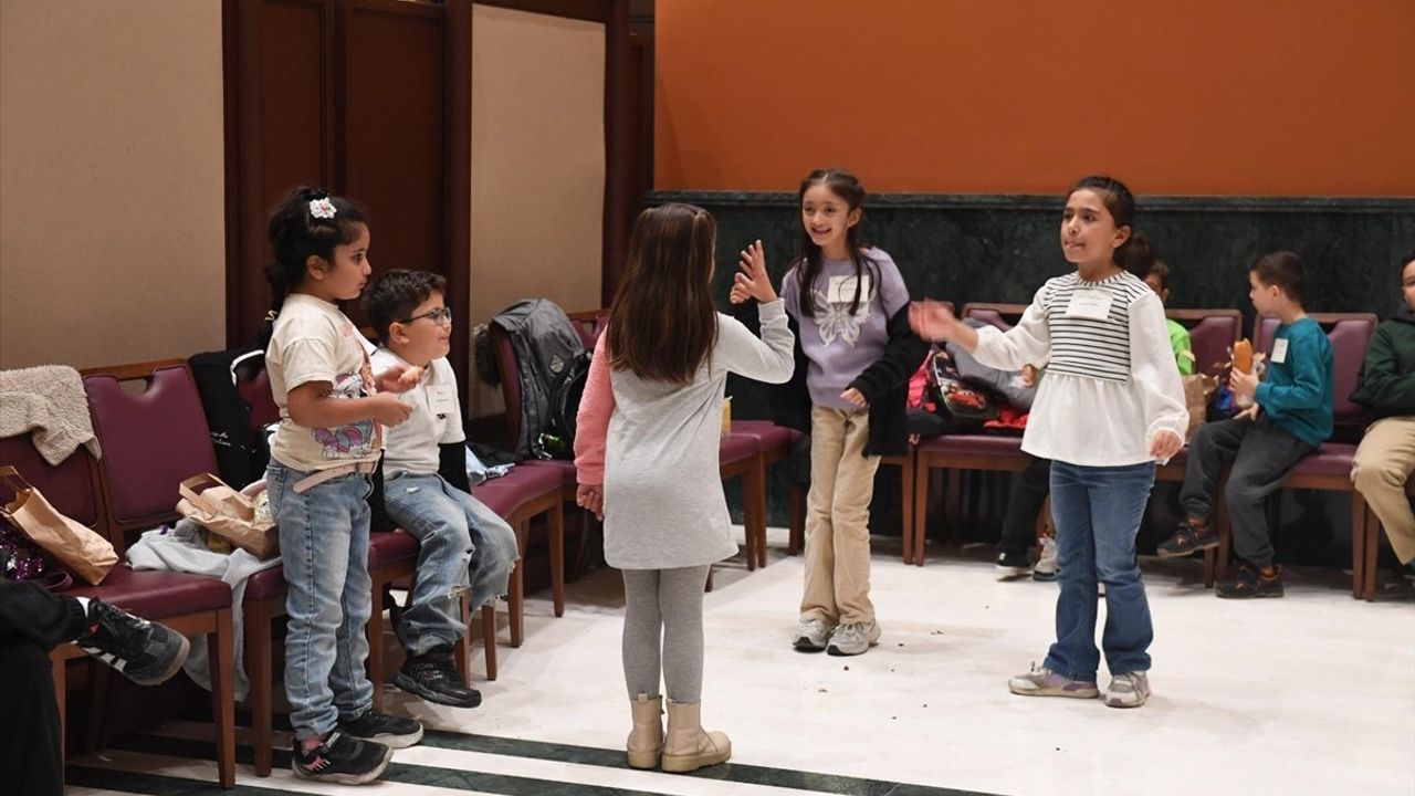 Cumhurbaşkanlığı Çocuk Orkestrası ve Korosu İlk Konserine Hazırlanıyor