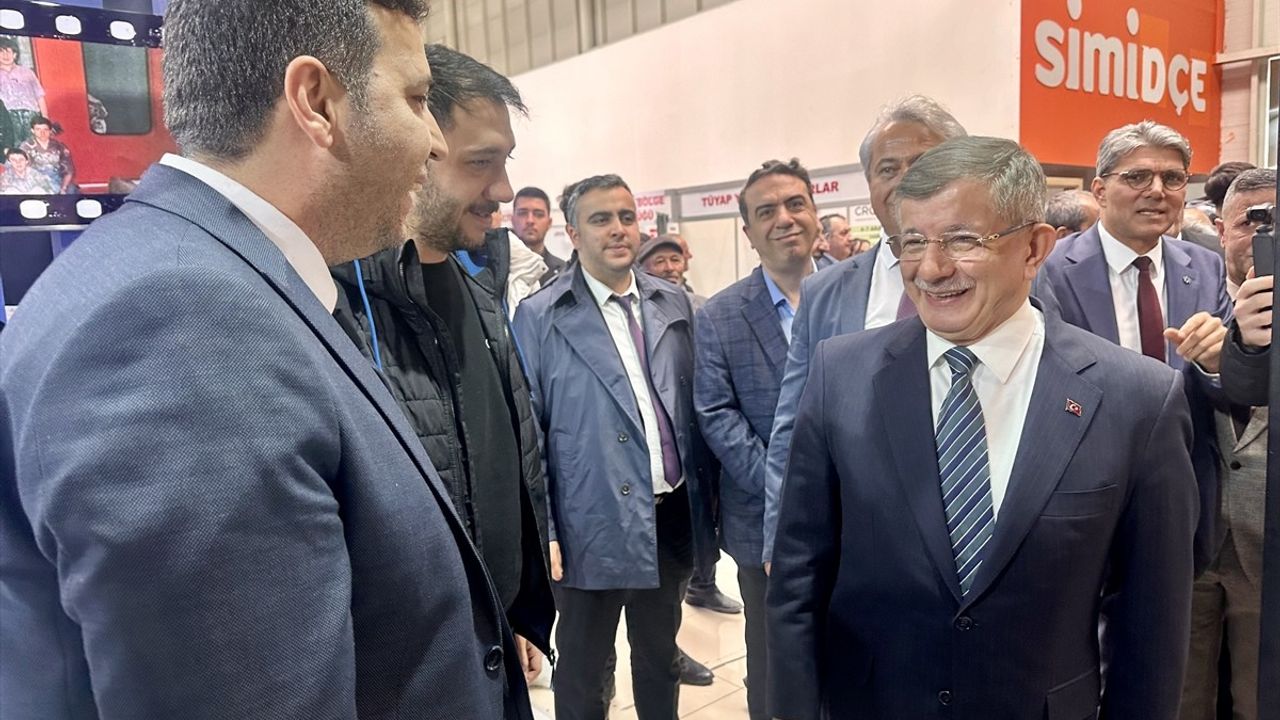 Davutoğlu, 21. Konya Tarım Fuarı'nı Ziyaret Etti