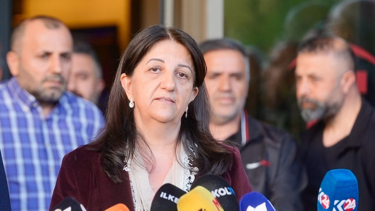 DEM Parti Heyeti İmralı'dan Dönüşte Sağlık Durumunu Değerlendirdi