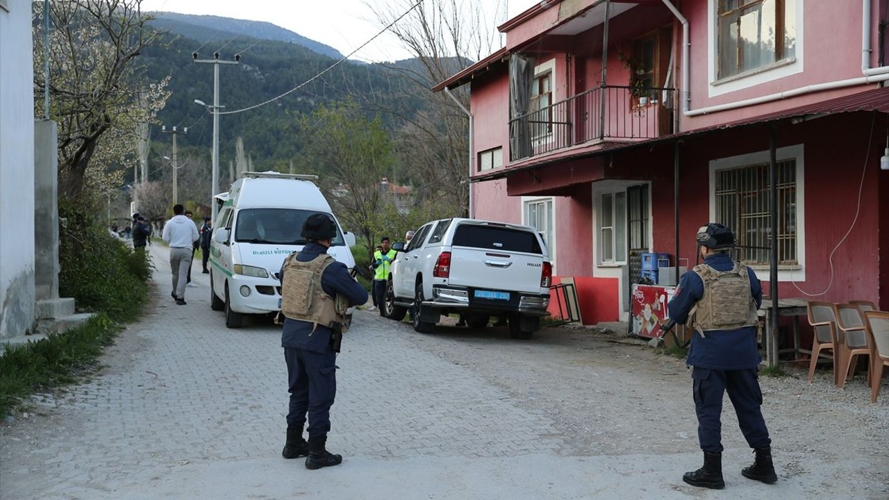 Denizli'de Miras Yüzünden Kardeş ve Yenge Can Aldı