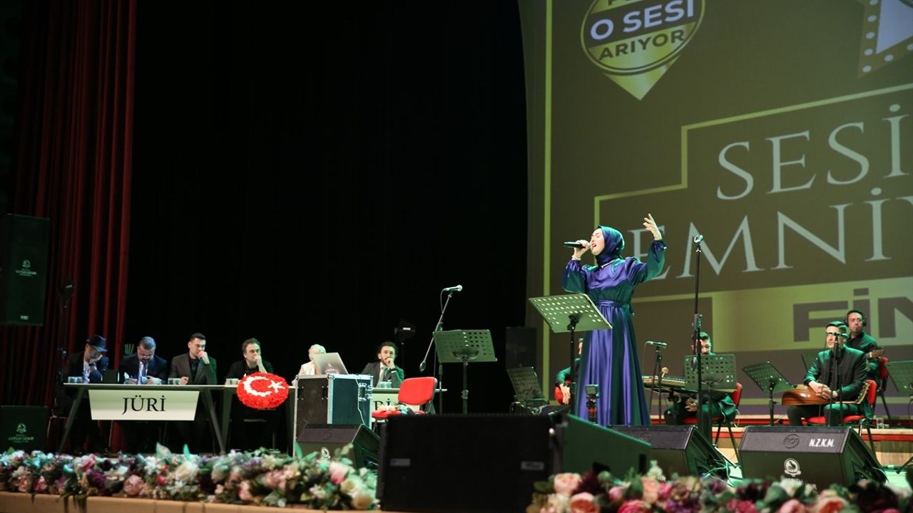 Denizli'de 'Sesimiz Emniyette' Müzik Yarışmasının Finali Coşkuyla Gerçekleşti