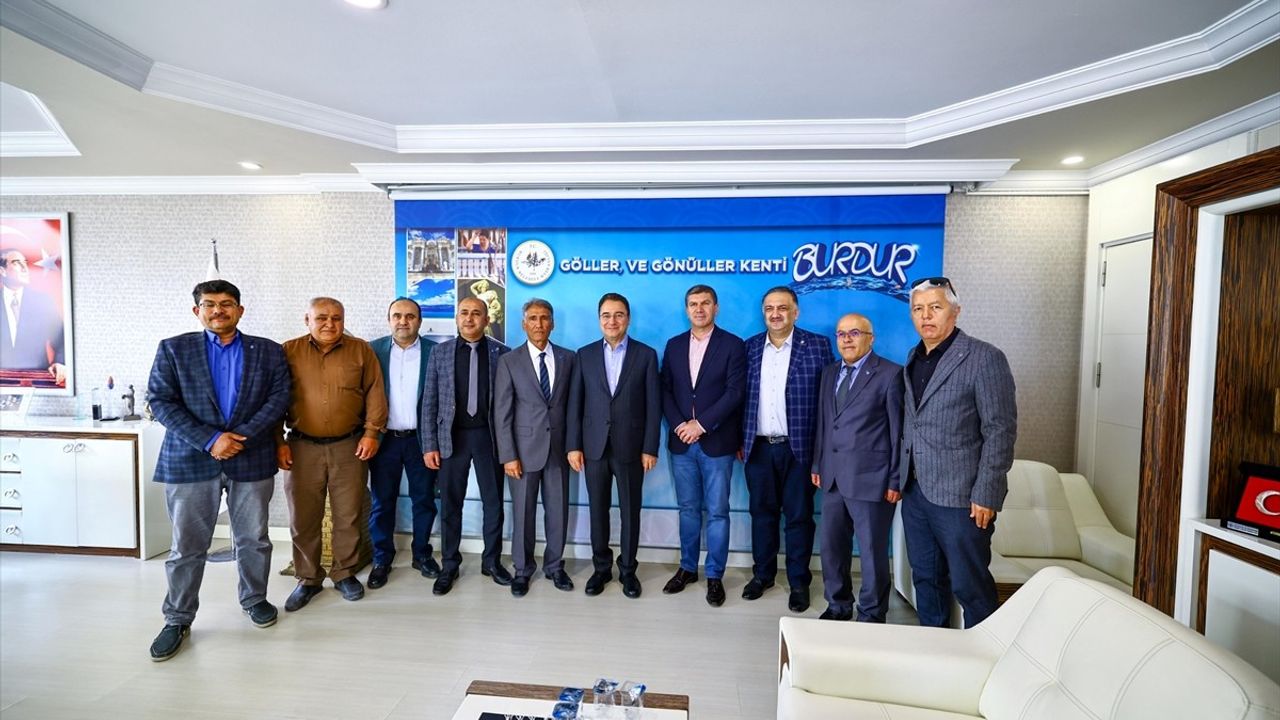 DEVA Partisi Genel Başkanı Babacan, Burdur'da Önemli Temaslarda Bulundu