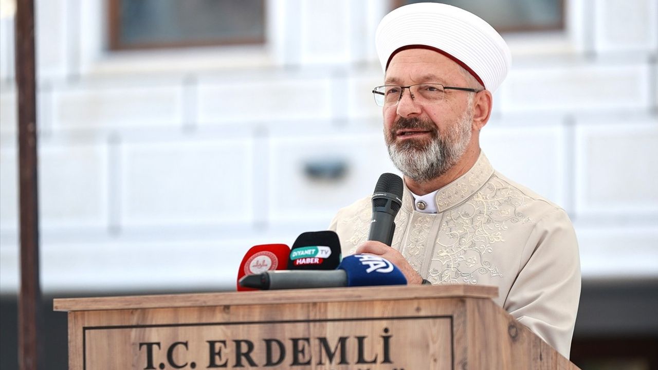 Diyanet İşleri Başkanı Ali Erbaş, Camilerin Eğitim Yuvası Olması Gerektiğini Vurguladı