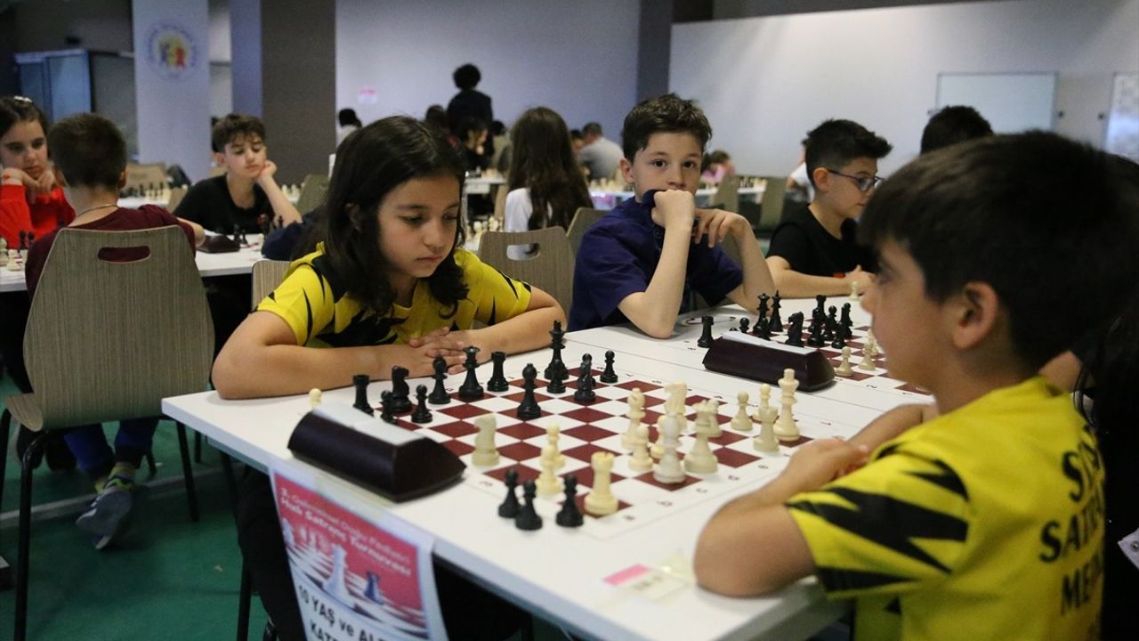 Diyarbakır'da 17 İlden 150 Sporcu ile Satranç Turnuvası Düzenlendi