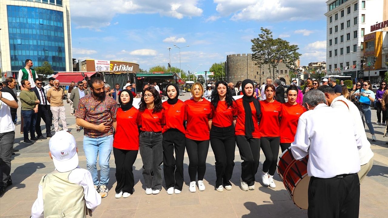 Diyarbakır'da Turizm Haftası Kutlaması: Kortej Yürüyüşü Gerçekleştirildi