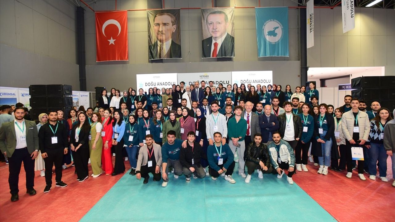 Doğu Anadolu Kariyer Fuarı Van'da Başarıyla Tamamlandı