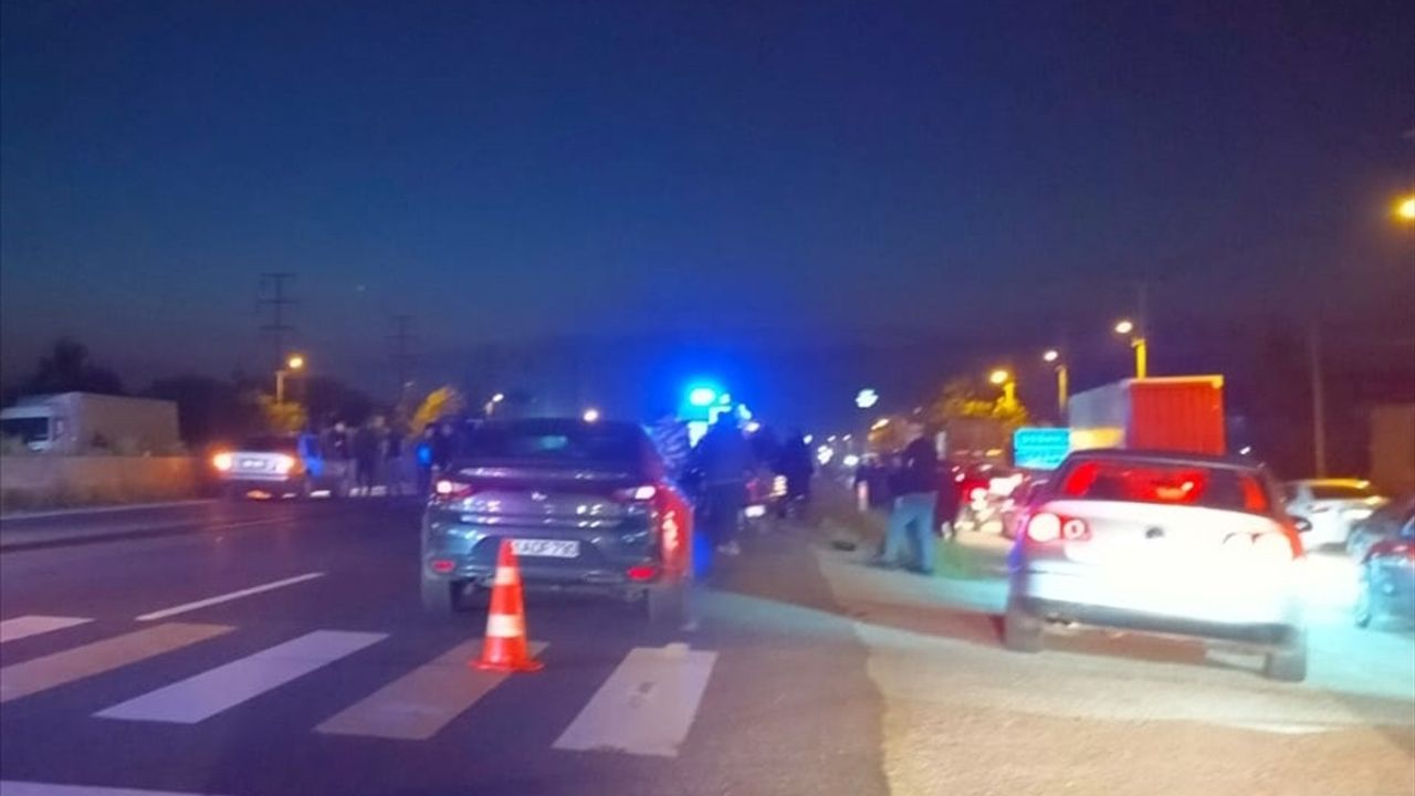 Düzce'de Otomobil Engelli Araca Çarptı: Ağır Yaralı