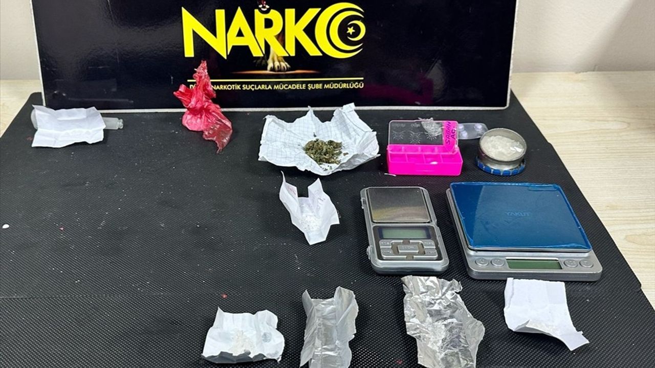 Düzce'de Uyuşturucu Operasyonu: 3 Şüpheli Tutuklandı