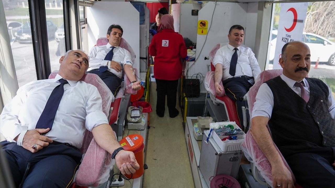 EGM'den Türk Kızılay'a Anlamlı Kan Bağışı