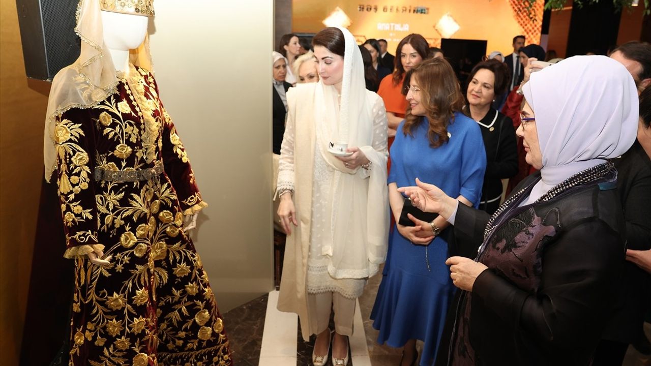 Emine Erdoğan, ADF'deki Lider Eşlerine Anadolu'nun Kültürel Mirasını Tanıttı