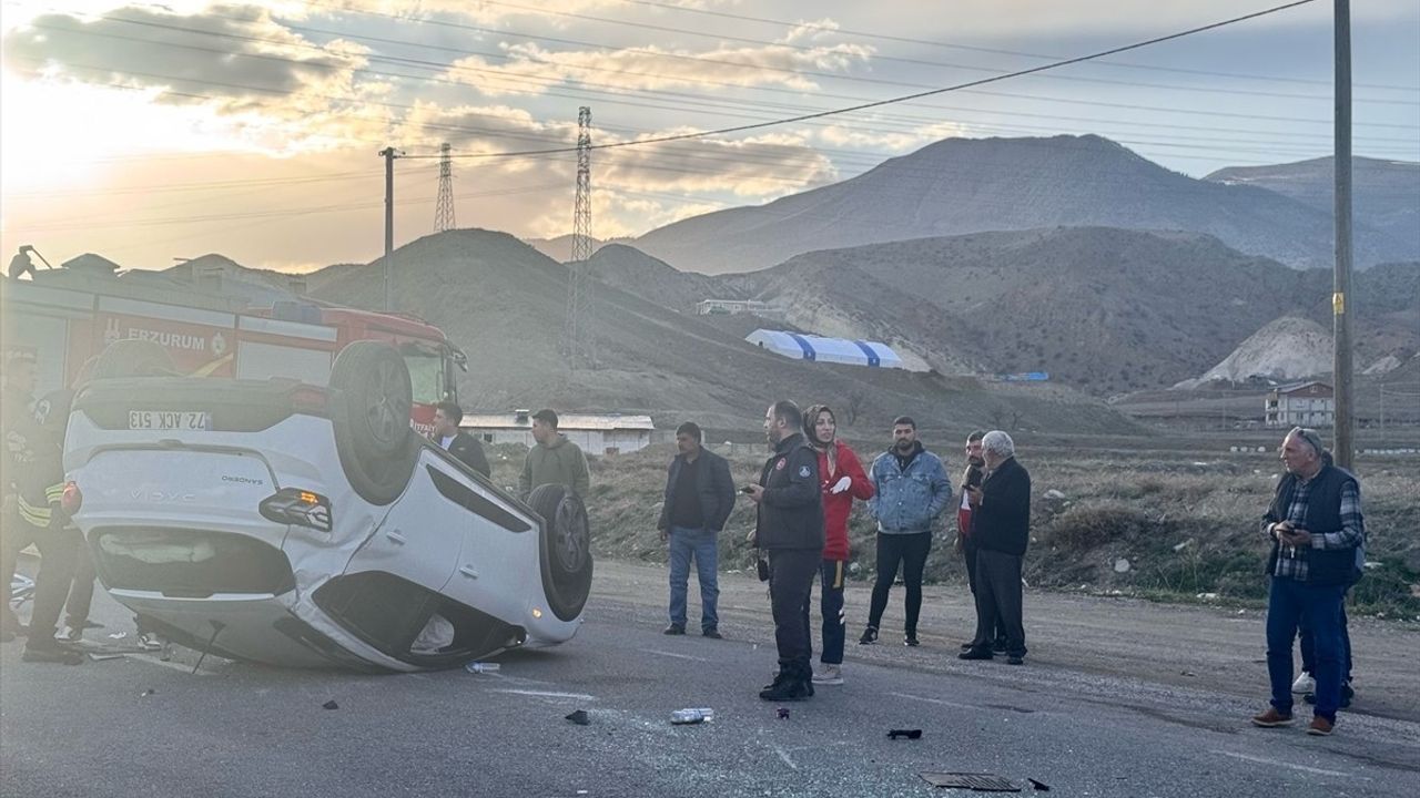 Erzurum'da Trafik Kazası: 4 Yaralı