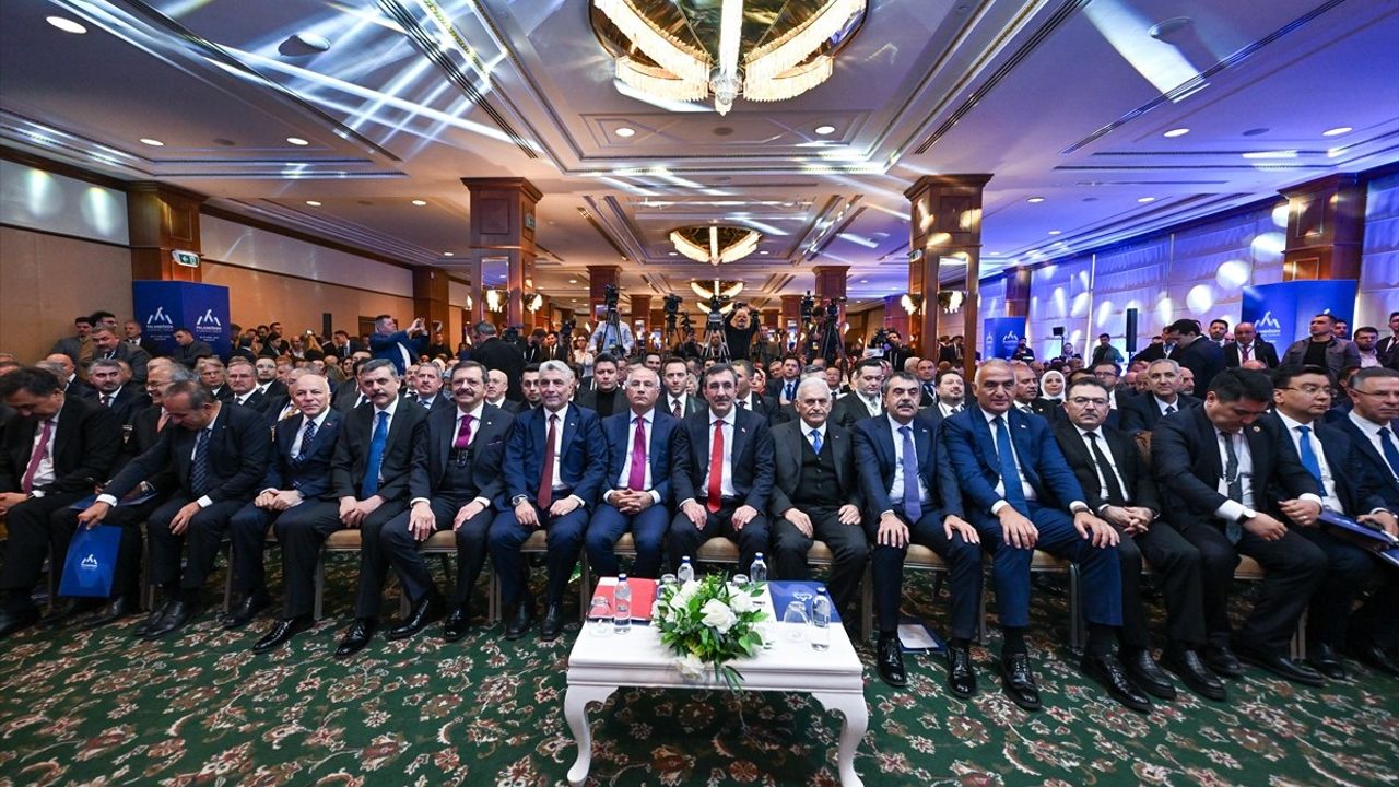 Erzurum ve Palandöken Ekonomi Forumu: 2025 Turizm Başkenti Açılışı Yapıldı