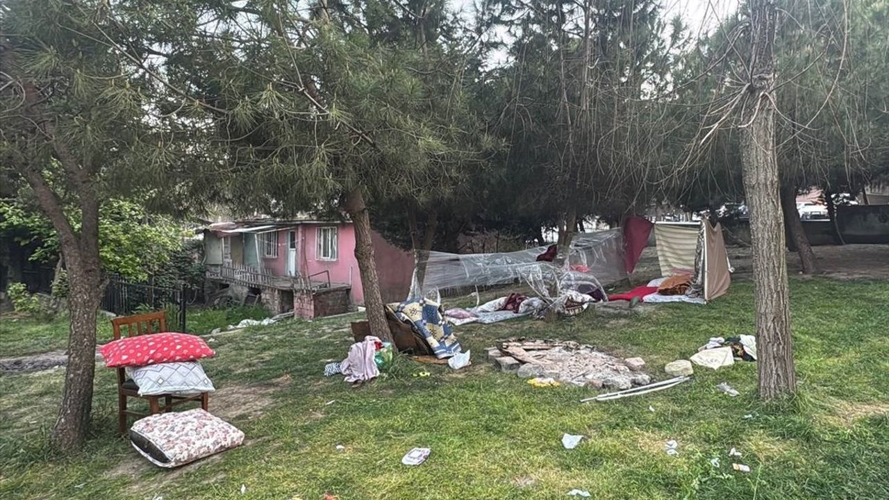 Esenyurt'ta Silahlı Saldırı: Eşini ve Baldızını Yaraladı