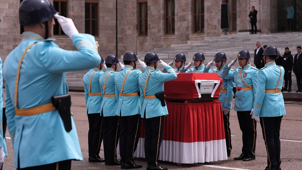 Eski Anavatan Partisi Milletvekili Seyit Halil Özsoy İçin Meclis'te Cenaze Töreni