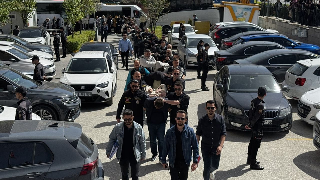 Eskişehir'de Dolandırıcılık Operasyonunda 20 Şüpheli Tutuklandı