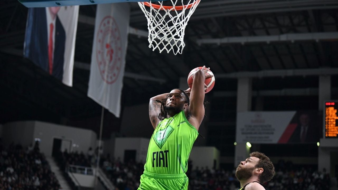 Fenerbahçe Beko, TOFAŞ'ı 89-88 Yenerek Deplasmanda Kazandı