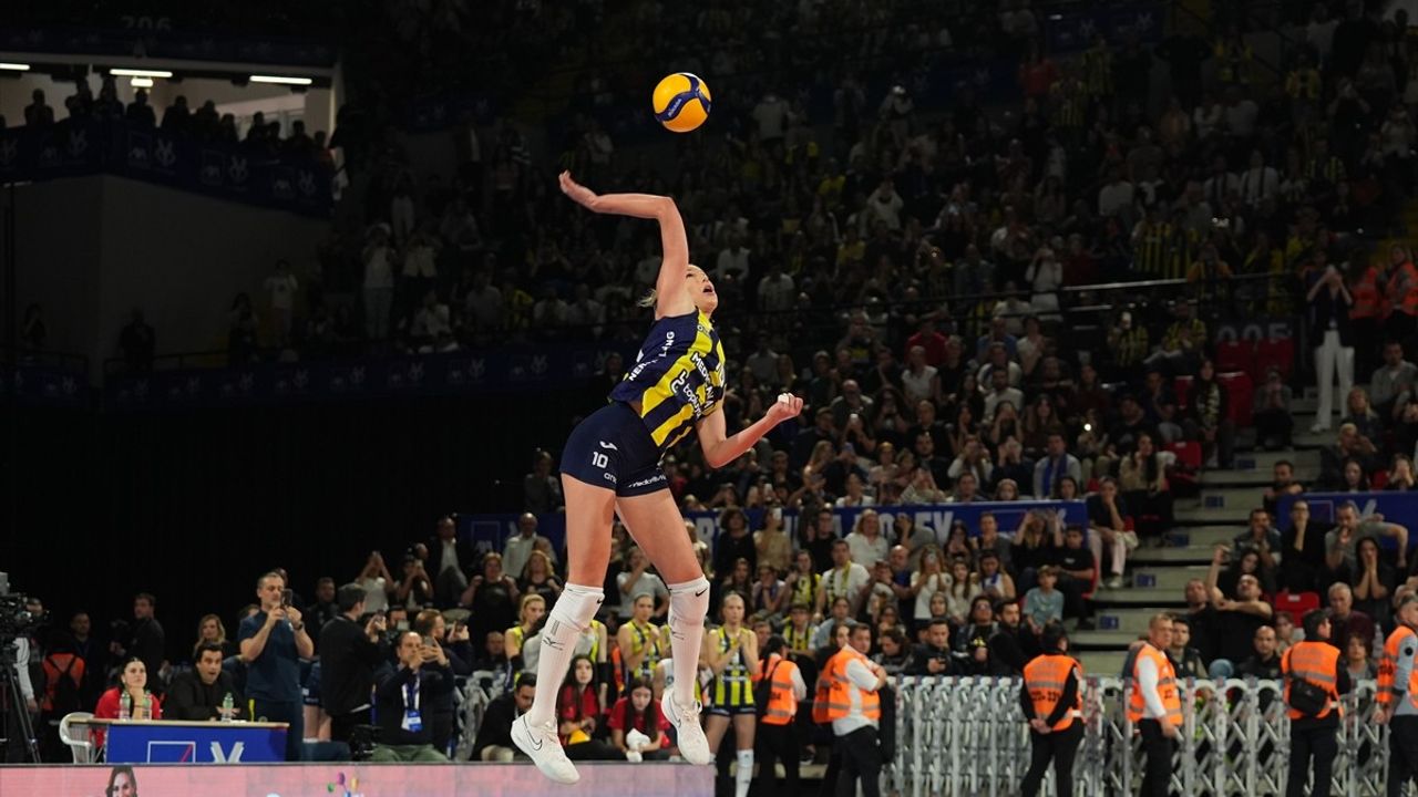 Fenerbahçe Medicana, AXA Sigorta Kadınlar Kupa Voley Şampiyonu Oldu