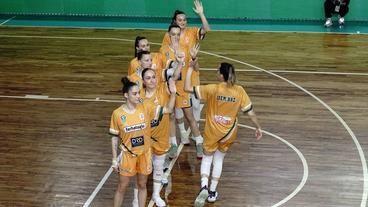 Ferhatoğlu Edremit Belediyesi Gürespor Şampiyonluk Kupasını Aldı