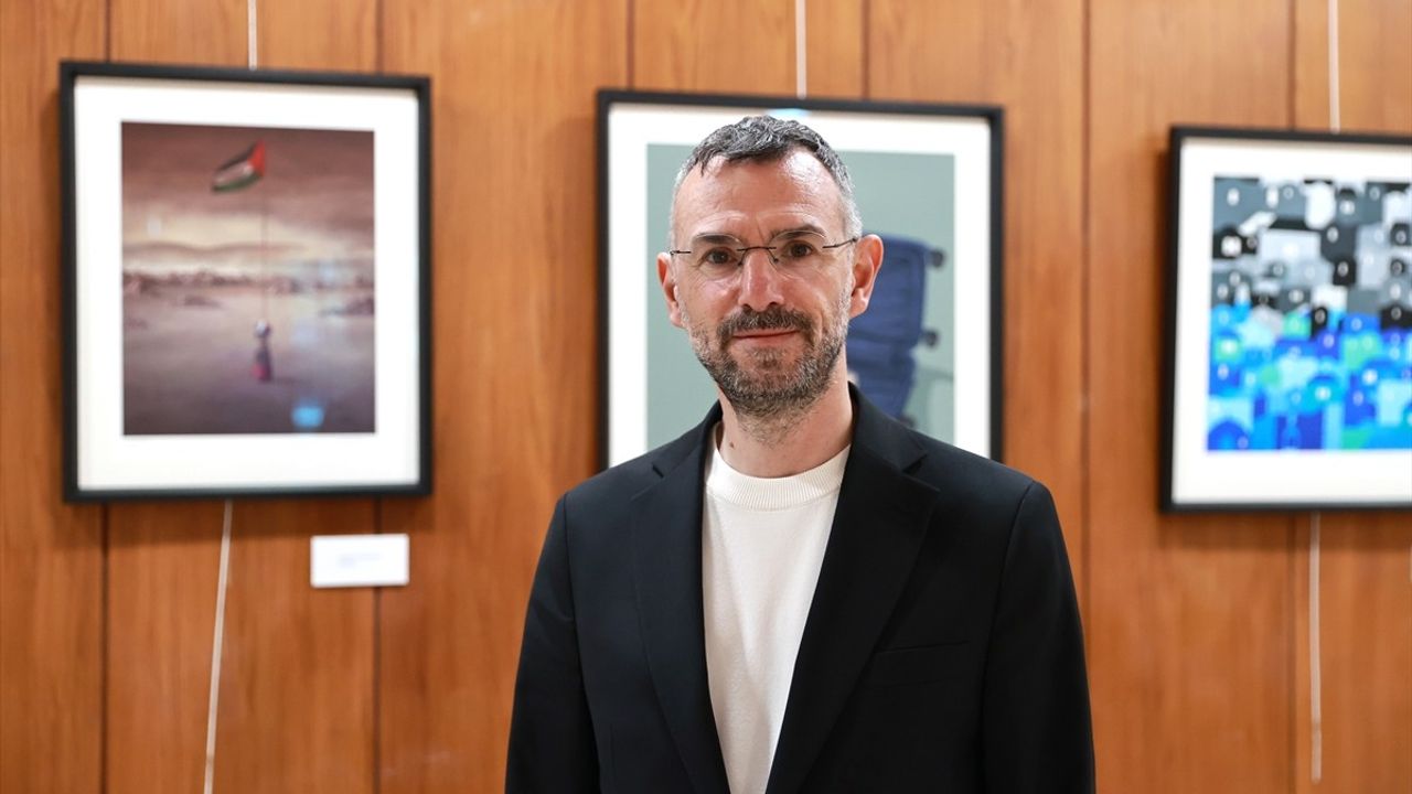 Filistinli Sanatçıların Eserleri 'Hala Yaşıyorum' Sergisinde Buluştu