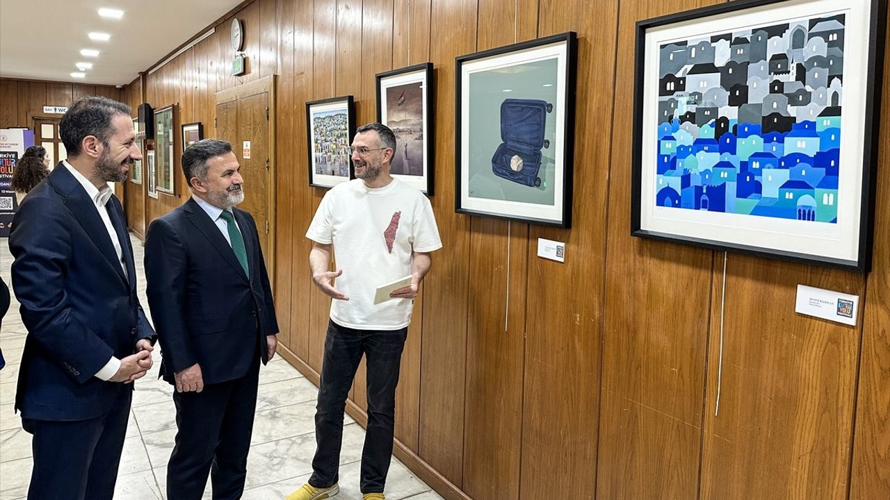 Filistinli Sanatçıların 'Hala Yaşıyorum' Sergisi Adana'da