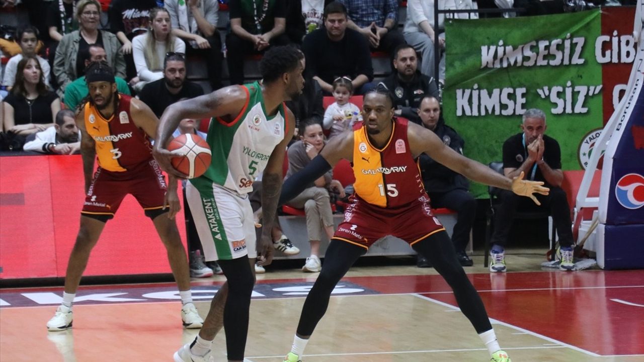 Galatasaray, Semt77 Yalovaspor'u Deplasmanda Geçti: 88-81