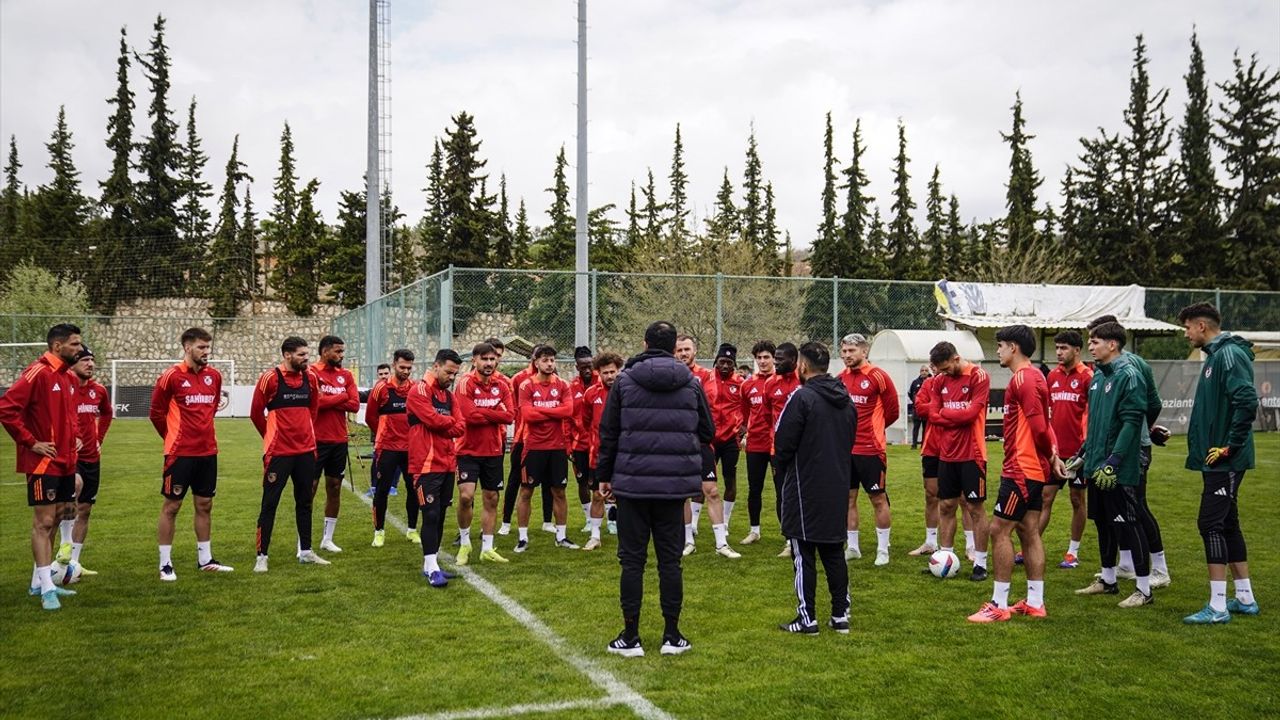 Gaziantep FK, Göztepe Maçına Hazırlıklarını Sürdürüyor