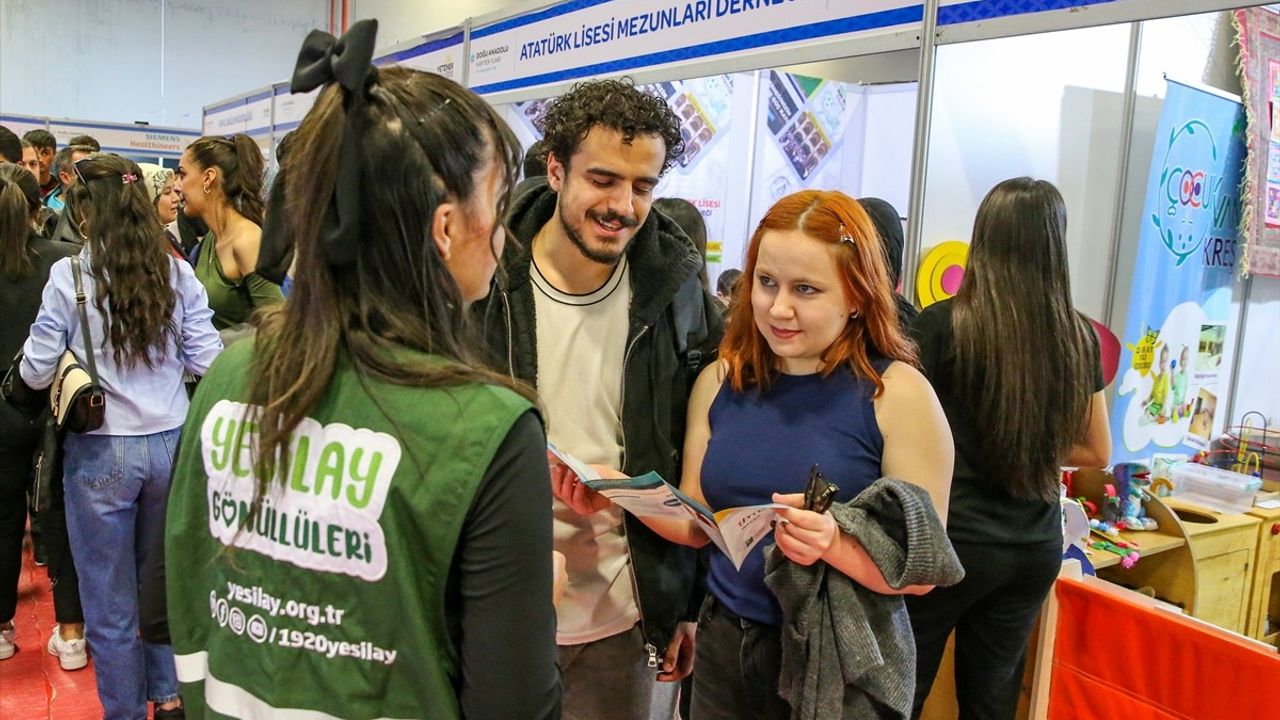 Genç Yeşilay Gönüllüleri, Etkinlikleri Bilinçlendirme Faaliyetine Dönüştürüyor