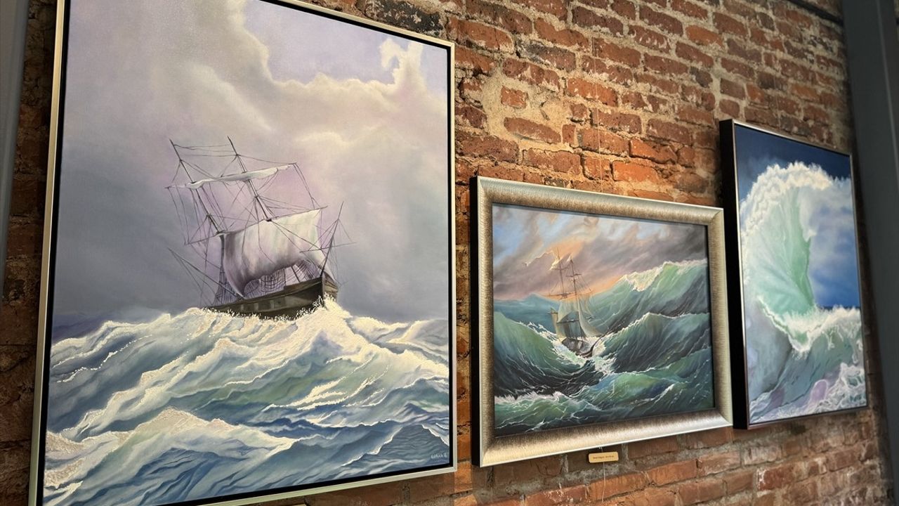 Gülşah Adaş'ın 'Ahenk' Sergisi Sanatseverlerle Buluştu