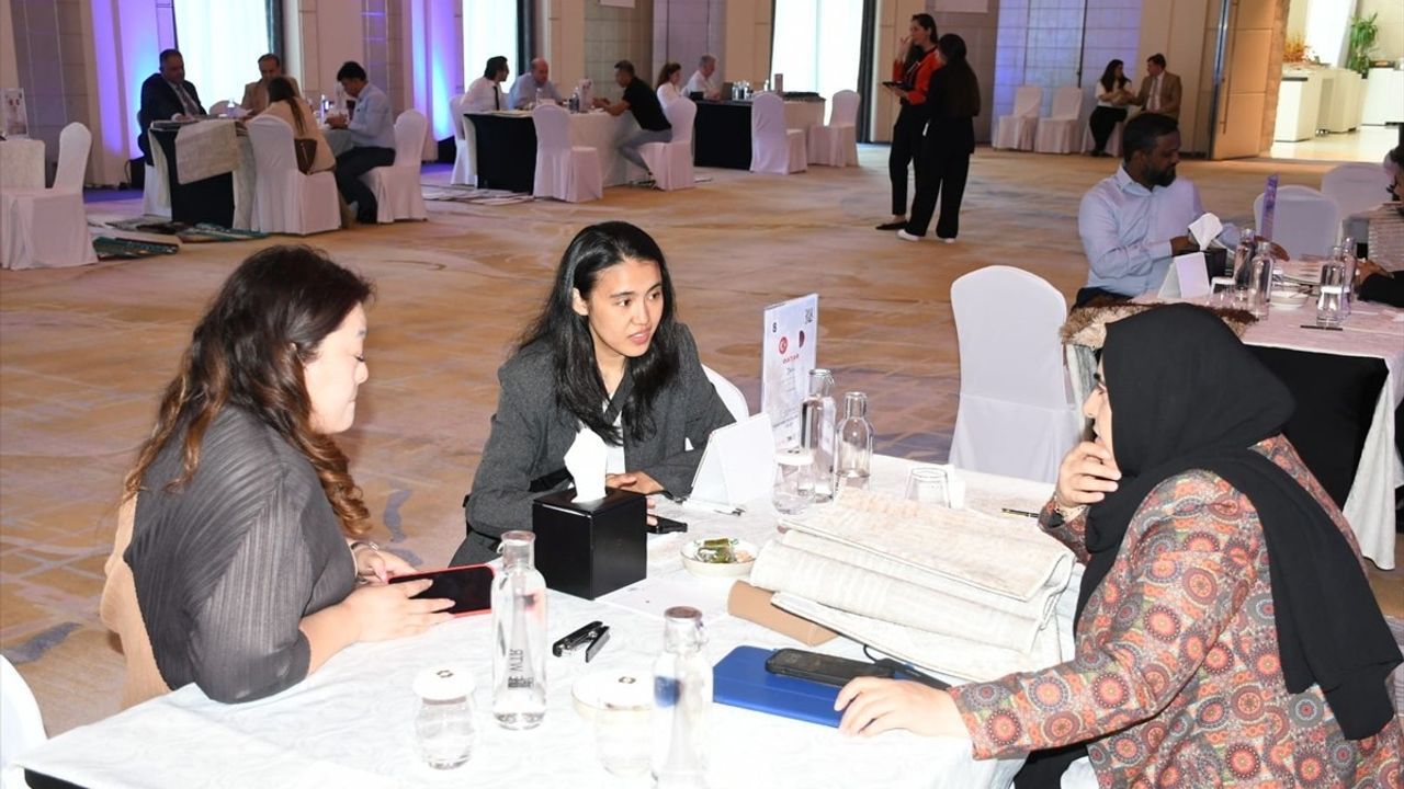 Güneydoğulu Halı İhracatçıları Dubai'de Ticaret Heyeti Düzenledi