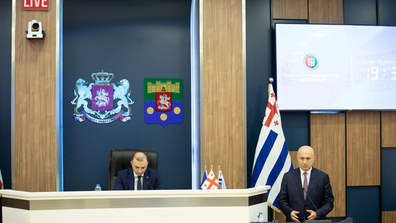 Gürcistan'ın Acara Özerk Cumhuriyeti'nin Yeni Hükümet Başkanı: Sulkhan Tamazaşvili