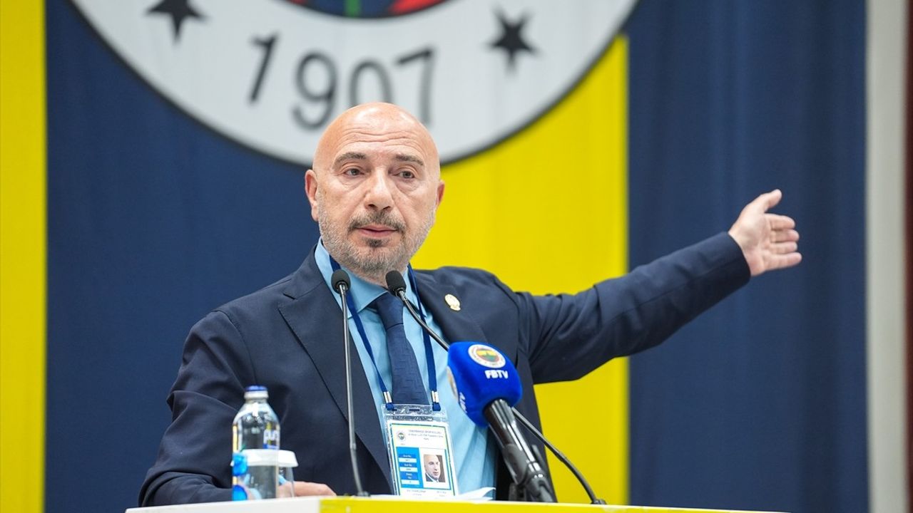 Hakan Bilal Kutlualp, Fenerbahçe Başkan Adaylığını Açıkladı ve Olağanüstü Genel Kurul Çağrısı Yaptı