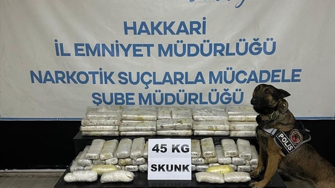 Hakkari'de 61 Kilogram Uyuşturucu Ele Geçirildi