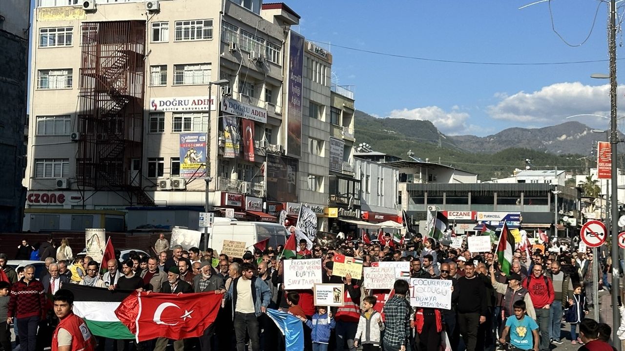 Hatay'da Gazze Saldırılarına Karşı Protesto Düzenlendi