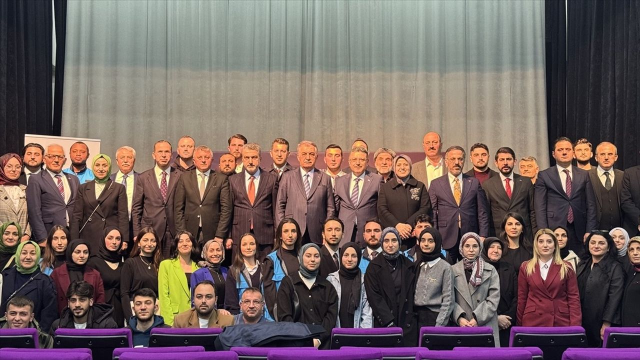 Hayati Yazıcı Trabzon'da AK Parti'nin Proje Vizyonunu Açıkladı