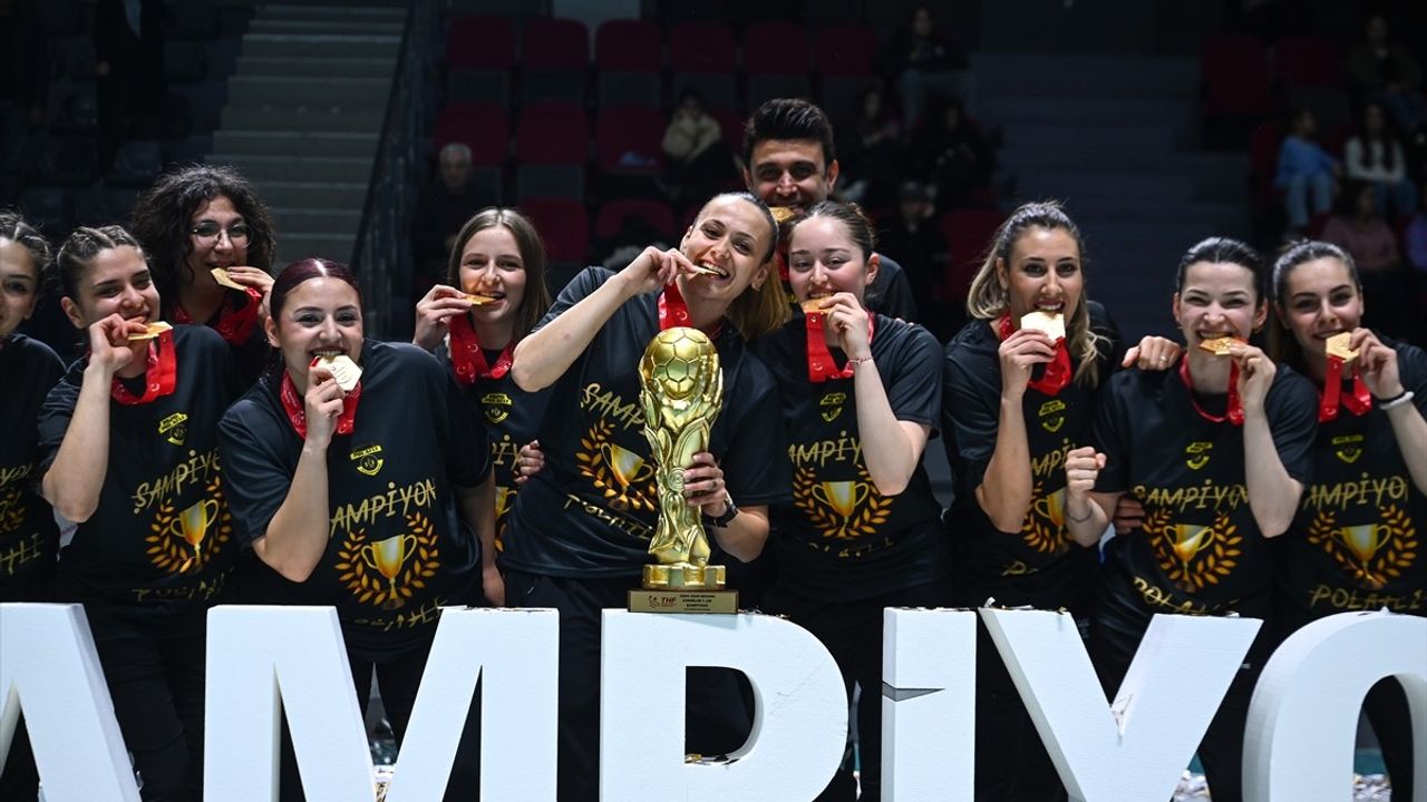 Hentbol Kadınlar 1. Lig'de Şampiyon Polatlı Belediyesi SK