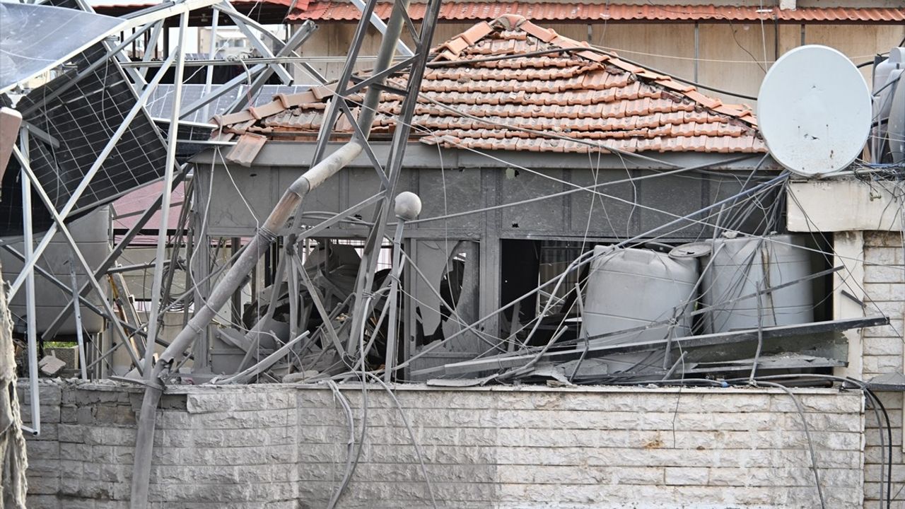İsrail'in Beyrut'un Güneyine Düzenlediği Hava Saldırısında 3 Kişi Hayatını Kaybetti