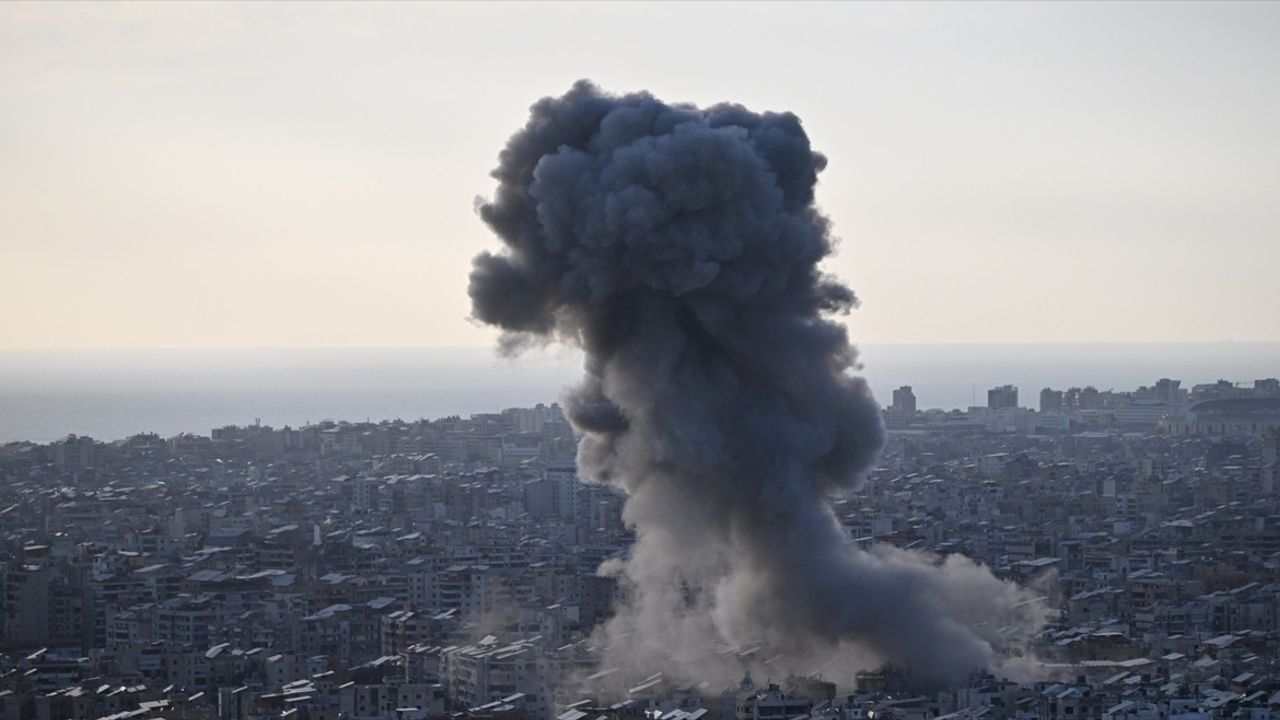 İsrail Ordusu, Beyrut'un Güneyini Hava Saldırısıyla Hedef Aldı