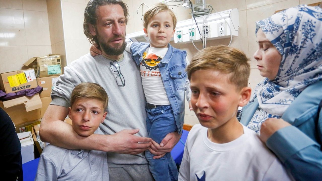 İsrail, Refah Katliamının Tanığı Sağlık Çalışanını 37 Gün Sonra Serbest Bıraktı