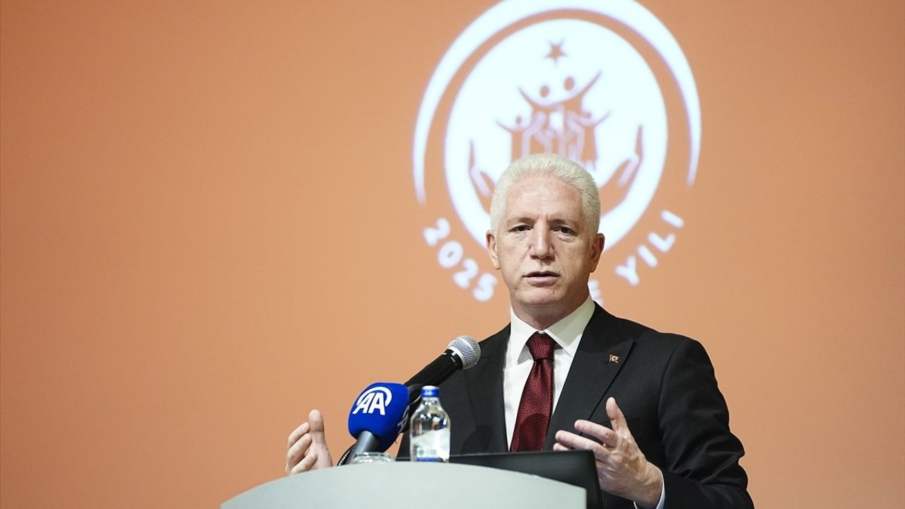 İstanbul'da Ailenin Korunması Çalıştayı Yapıldı