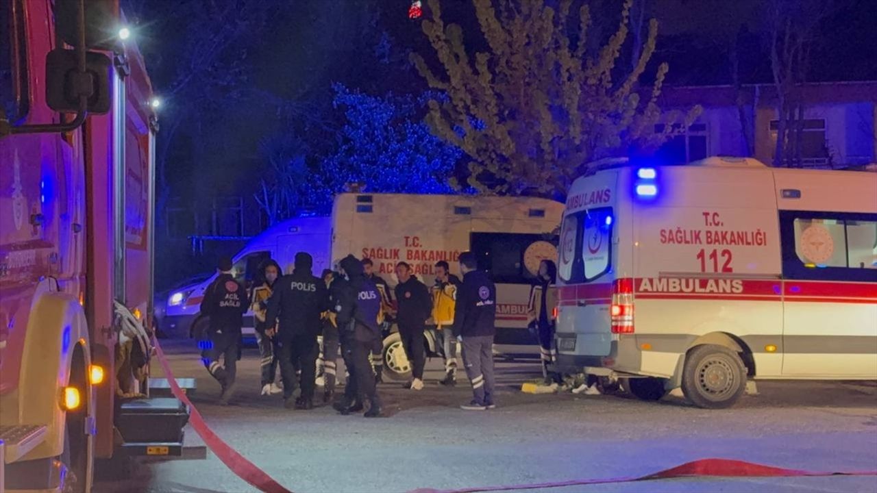 İstanbul'da Huzurevinde Yangın: Yaşlılar Hastaneye Kaldırıldı